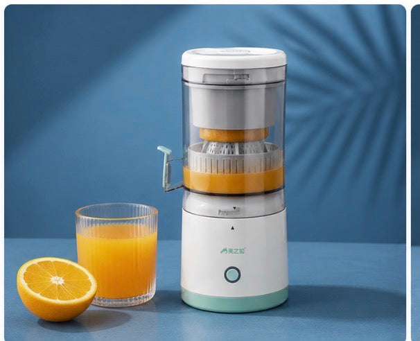Automatic fruit juicer for making fresh orange and citrus juice at home